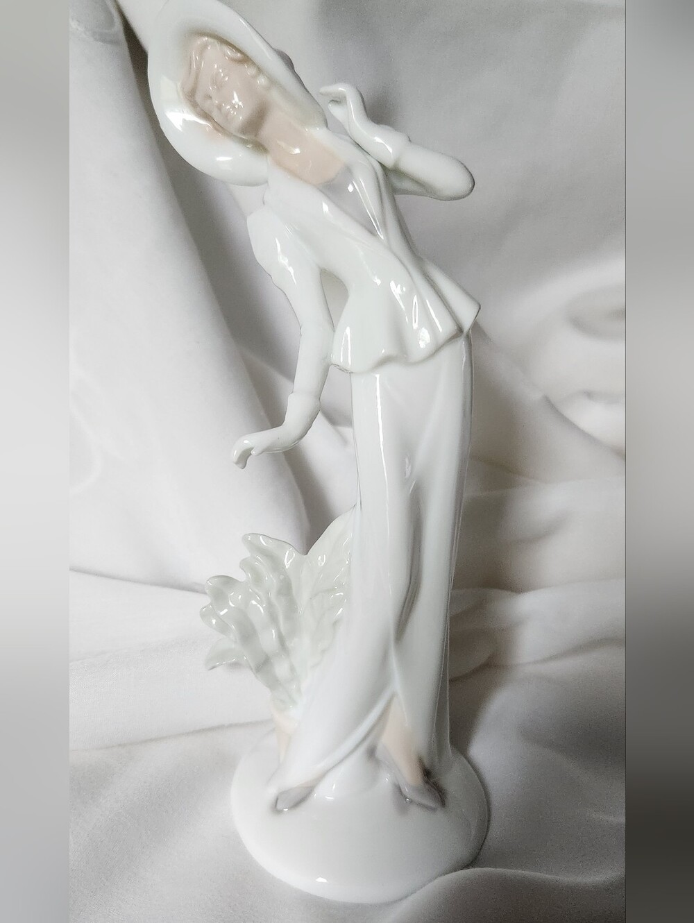 Elegant White Porcelain Lady Sculpture with Subtle Blush Accents